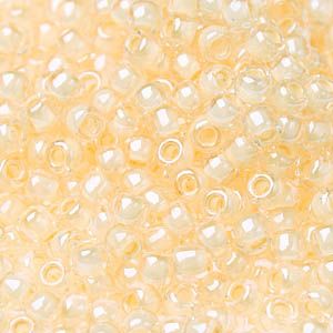 Бисер круглый 11/0 #0352 Окрашенный изнутри, хрусталь/светлый гиацинт