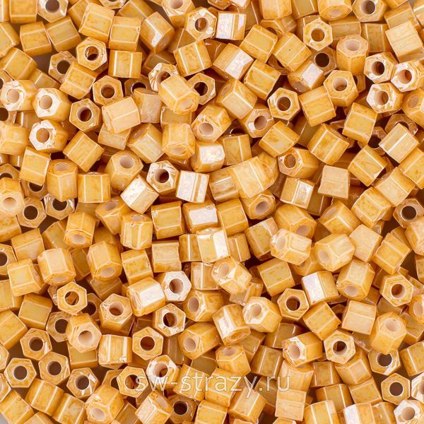 Шестиугольный 11/0 #0123D Непрозрачный глянцевый, темно-бежевый