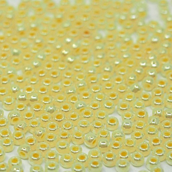 Бисер круглый 11/0 #0901 Цейлон, пудинг