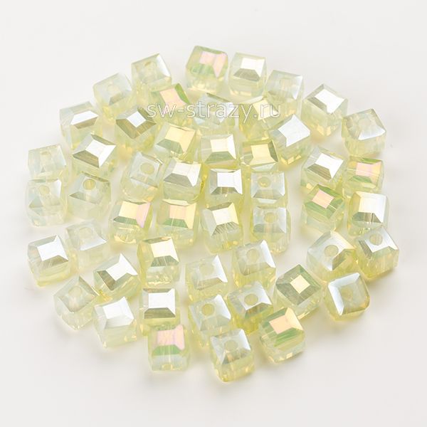 Бусины-кубики 4,5 мм светло-желтый радужный